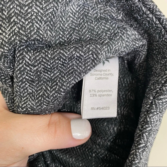 Athleta Gray Herringbone Metro High Waisted Full Length Leggings Size Small - Picture 9 of 10